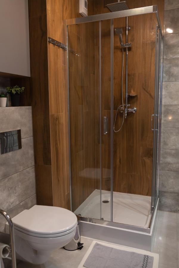Apartament Niebieski - Okrzei เคียลเซ ภายนอก รูปภาพ