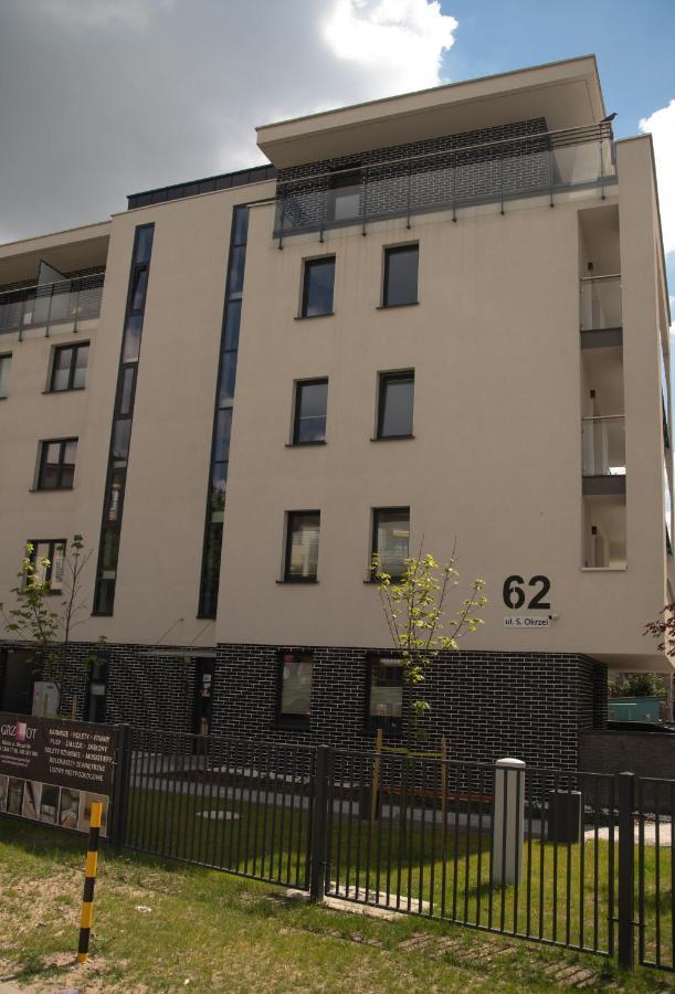 Apartament Niebieski - Okrzei เคียลเซ ภายนอก รูปภาพ