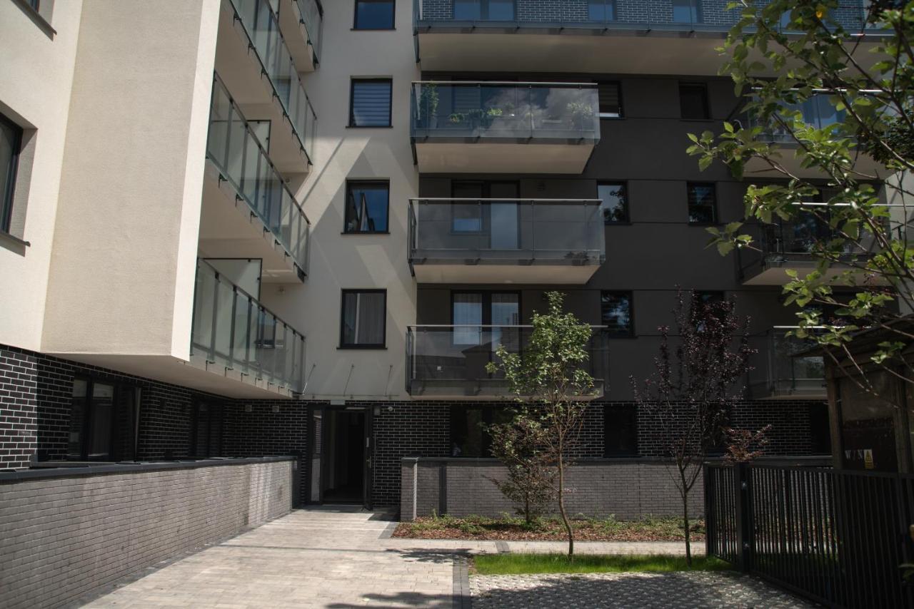 Apartament Niebieski - Okrzei เคียลเซ ภายนอก รูปภาพ