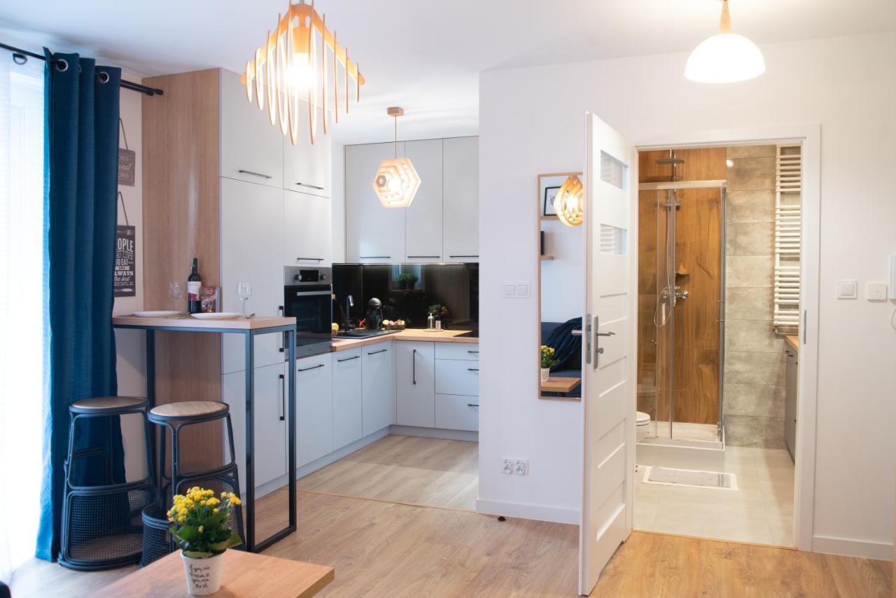 Apartament Niebieski - Okrzei เคียลเซ ภายนอก รูปภาพ
